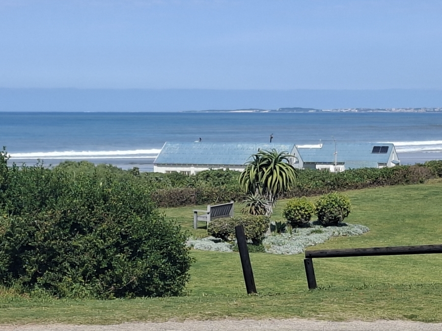 6 Bedroom Property for Sale in Aston Bay Eastern Cape